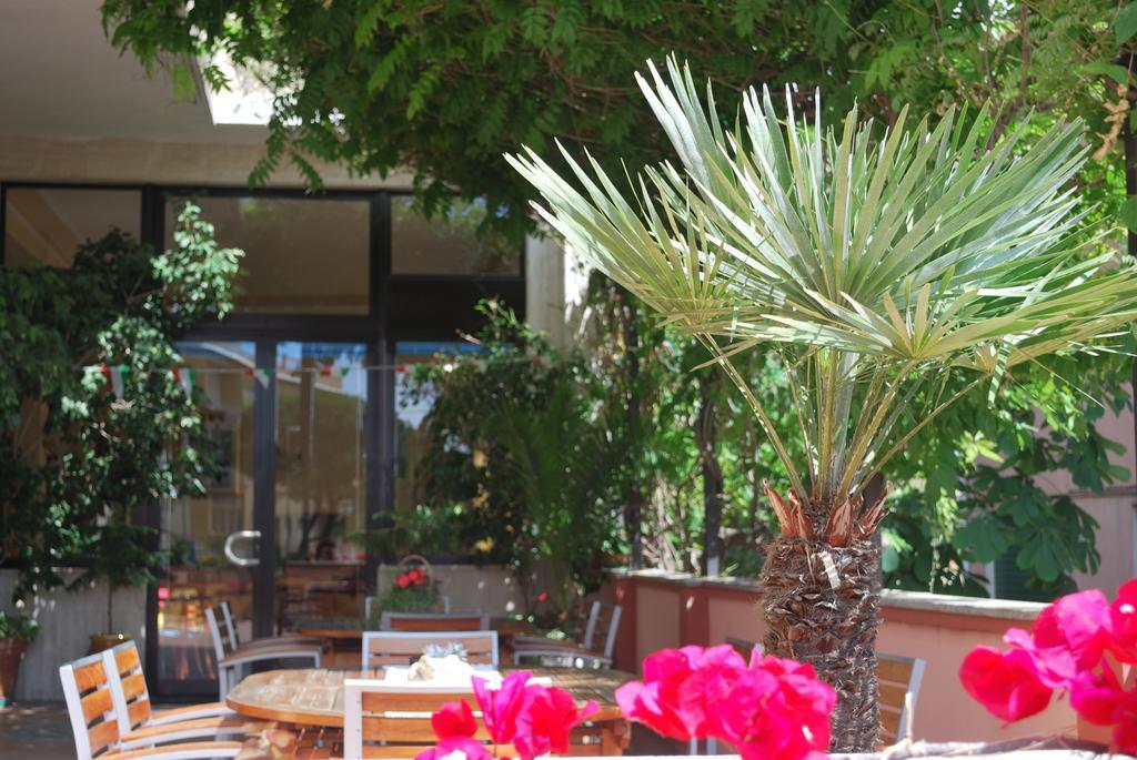 Hotel Galleano 라이구에글리아 외부 사진